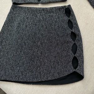 Hours black skirt